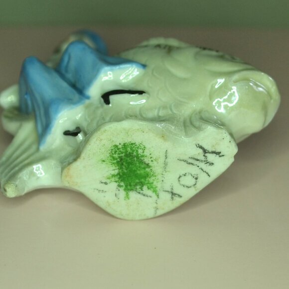 Vintage Figurine Souvenir Of Ireland Sailorboy On Fish Lettering From Ki… - Picture 4 of 7